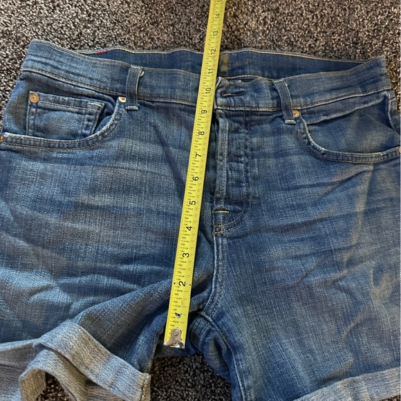 7 For All Mankind Denim Shorts Cuffed Mid Rise Blue Distressed Size 28 Summer - Picture 12 of 12